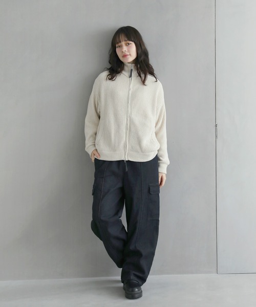 ETELIO（エテリオ）の「モールヤーンドライバーズニット（ニット/セーター・メンズ・アイボリー/モカ/ブルーグレー/ブラック・S/M/L）」の7枚目の写真