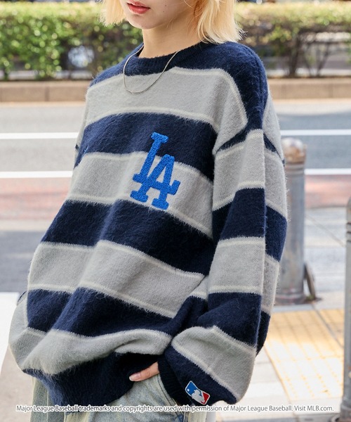 MLB(メジャーリーグベースボール)の「MLB/メジャーリーグベースボール 別注 ワッペン刺繍 マルチボーダークルーネックニット(ニット/セーター・メンズ・ダークネイビー/ダークブラウン/ブラック/ブラウン/アイボリー・S/M/L)」の13枚目の写真