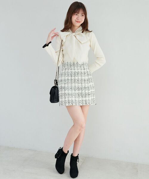 MAJESTIC LEGON(マジェスティックレゴン)の「袖フリルボウタイ配色ニット(ニット/セーター・レディース・ブラック系その他/グレー/ボルドー/アイボリー/ブラック・MEDIUM)」の12枚目の写真
