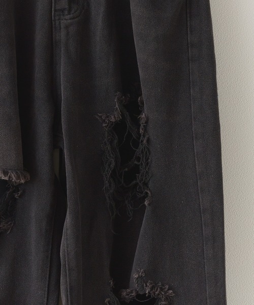 Chick(チック)の「Random Damage Denim Pants / ランダム ダメージ ストレートデニムパンツ(デニムパンツ・レディース・ブラック/ブルー・M/L)」の7枚目の写真