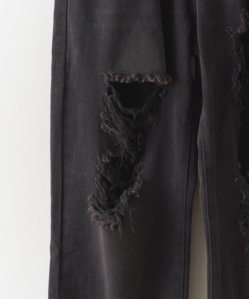 Chick(チック)の「Random Damage Denim Pants / ランダム ダメージ ストレートデニムパンツ(デニムパンツ・レディース・ブラック/ブルー・M/L)」の6枚目の写真