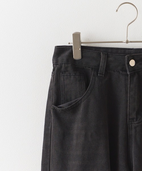 Chick(チック)の「Random Damage Denim Pants / ランダム ダメージ ストレートデニムパンツ(デニムパンツ・レディース・ブラック/ブルー・M/L)」の4枚目の写真