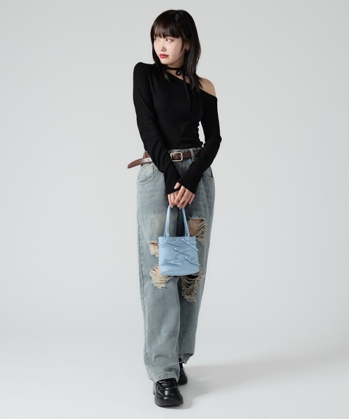 Chick(チック)の「Random Damage Denim Pants / ランダム ダメージ ストレートデニムパンツ(デニムパンツ・レディース・ブラック/ブルー・M/L)」の15枚目の写真