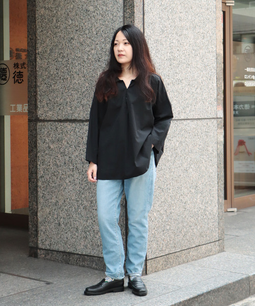 OMNIGOD（オムニゴッド）の「[OMNIGOD womens / オムニゴッド] 10ozデニム 5Pイージーテーパードパンツ（デニムパンツ・レディース・ライトインディゴブルー・1/0）」の22枚目の写真