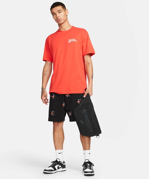 NIKE(ナイキ)の「ナイキ エレメンタル プレミアム ファニー パック (8L) / Nike Elemental Premium Fanny Pack (8L) DN2556-010 Black(ボディバッグ/ウエストポーチ・メンズ・ブラック・ONE SIZE)」の2枚目の写真