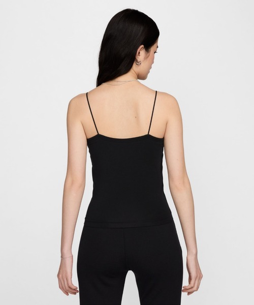 NIKE（ナイキ）の「ナイキ スポーツウェア チル ニット ウィメンズ タイト キャミ タンクトップ / Nike Sportswear Chill Knit Women's Tight Cami Tank FN3686-010 Black（キャミソール・レディース・ブラック・2XL/L/M/S/XL/XS）」の4枚目の写真
