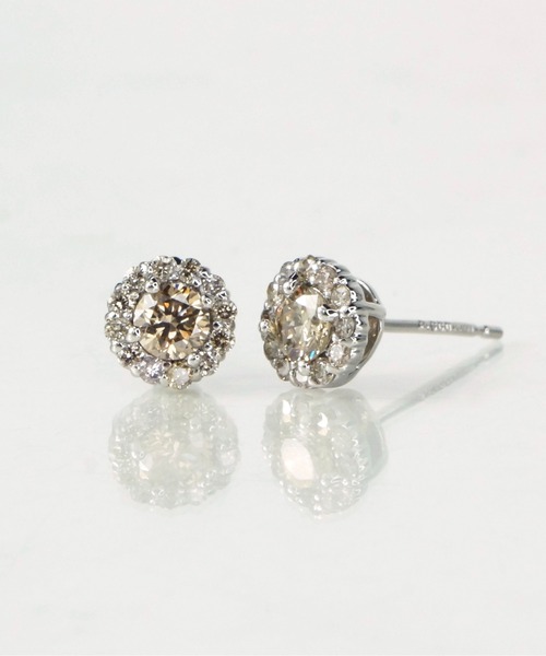 anq.(アンク)の「「anq.」PT950/900・シャンパンカラーダイヤモンド0.45ct ポストピアス(ピアス(両耳用)・レディース・プラチナム・ONE SIZE)」の3枚目の写真