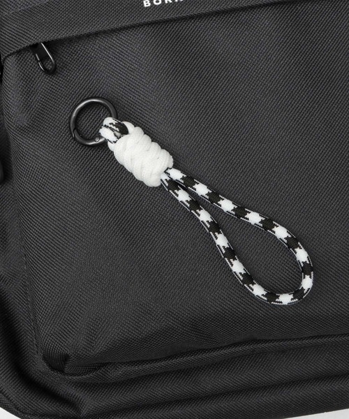 KANGOL(カンゴール)の「2層式フロントポケット 多収納 デイパック ロープストラップ付(バックパック/リュック・メンズ・ブラック・FREE)」の14枚目の写真