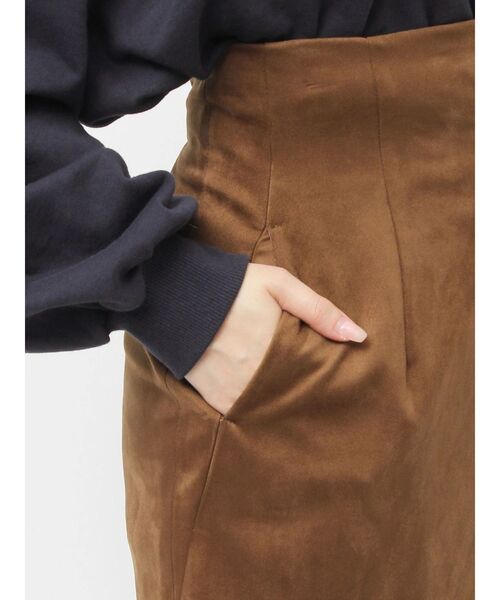 dazzlin（ダズリン）の「【セットアップ対応】コンパクトミニスカート（スカート・レディース・チャコールグレー/キャメル/ブラウン/ピンク/ベージュ・MEDIUM/SMALL）」の18枚目の写真