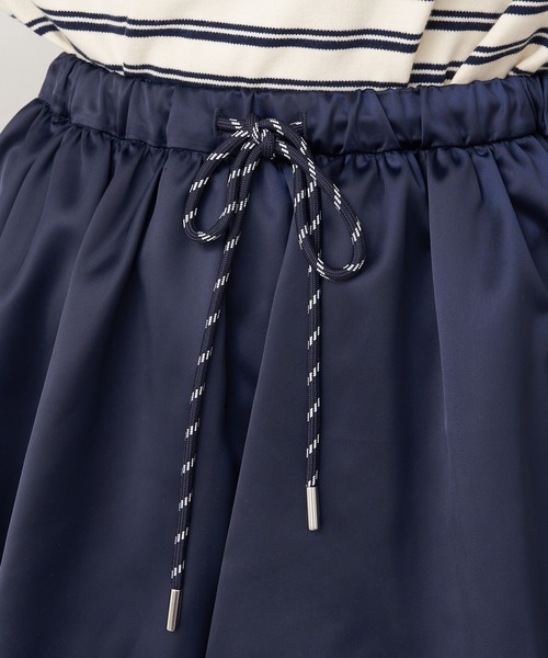 RAY CASSIN（レイカズン）の「【ぺチパンツ付き】サテンバルーンミニスカート（スカート・レディース・グリーン/アイボリー/ネイビー・FREE）」の22枚目の写真