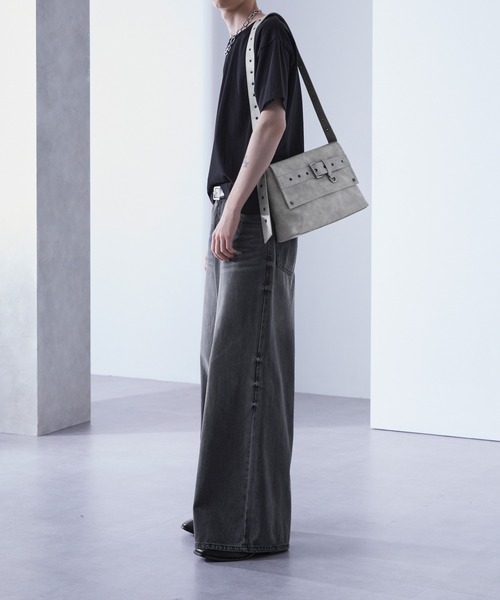 【ALDO】クールロゴ柄 Eviebarrelx☆ドラム型・ショルダーバッグ eviebarrellx_black_004-003-