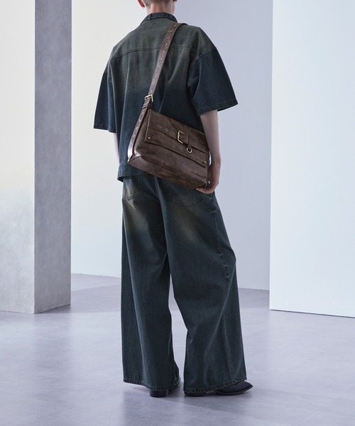 【VELNUS】ベルトデザイン ルーズビッグ合皮ショルダーバッグ