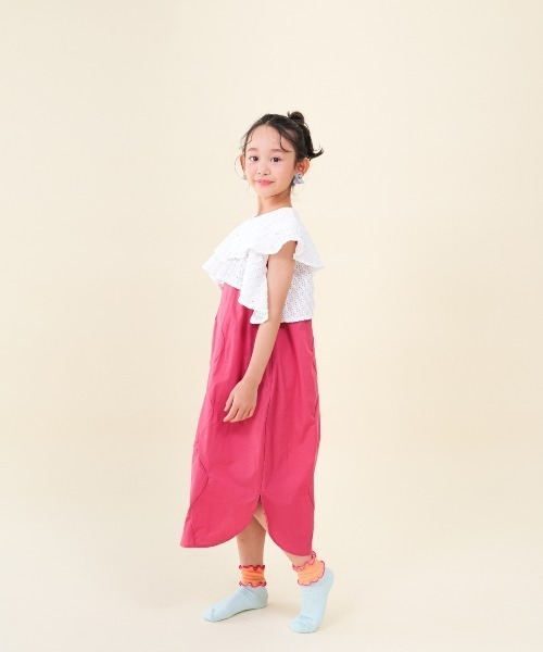 unica(ユニカ)の「カーデ付きウェーブラインワンピース(ワンピース・キッズ・ブラック/マスタード/レッド・S/M/L/XL)」の3枚目の写真