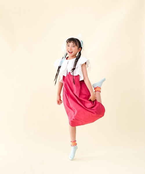 unica(ユニカ)の「カーデ付きウェーブラインワンピース(ワンピース・キッズ・ブラック/マスタード/レッド・S/M/L/XL)」の13枚目の写真