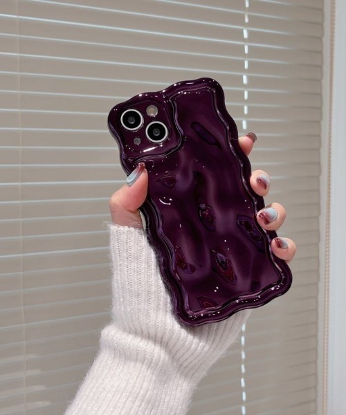 Mayree(メイリー)の「【float】メタル ウェーブ メルトデザイン iPhoneケース【iPhoneシリーズ/各種機種対応】(スマホケース/カバー・レディース・オリーブ/グリーン/ライトブラウン/ガンメタ/ゴールド/シルバー/ボルドー/ベビーピンク/ピンク/ライトパープル/パープル/ブルー/アイボリー・iPhone 16 Pro/iPhone 16/iPhone 15 Pro/iPhone 15/iPhone 14/iPhone 14 Pro)」の1枚目の写真