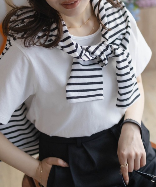 NAVY(ネイビー)の「【 綿100% 】NAVY ベーシッククルーTシャツ(Tシャツ/カットソー・レディース・チャコールグレー/ブラック/オフホワイト/ラベンダー/モカ・M/L)」の6枚目の写真