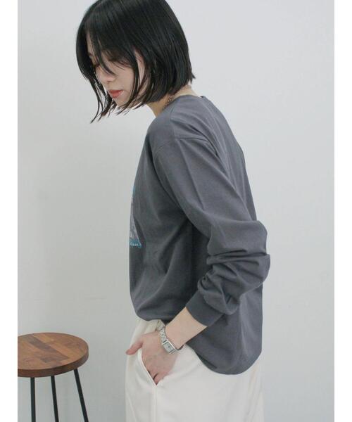 Samansa Mos2 blue（サマンサモスモスブルー）の「フォトプリントロンT（Tシャツ/カットソー・レディース・シルバーグレー/チャコールグレー/オフホワイト・F）」の14枚目の写真