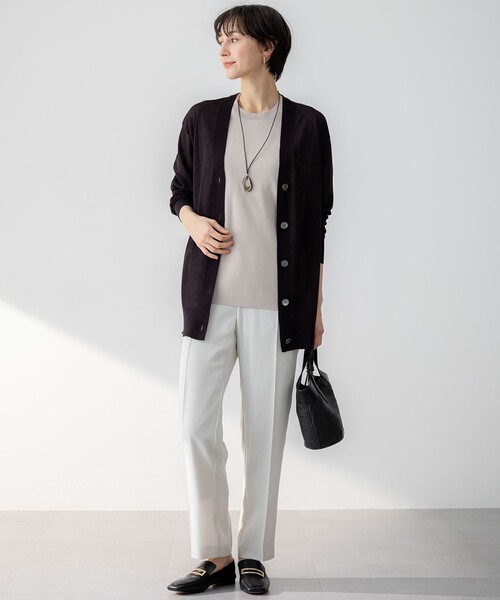 23区（ニジュウサンク）の「【CanCam10月号掲載/CLASSY.10月号掲載】シャイニーシアー カーディガン（カーディガン/ボレロ・レディース・ライトグレー系/ダークブラウン系/ベージュ系/ブラック系/ピンク系・38）」の11枚目の写真