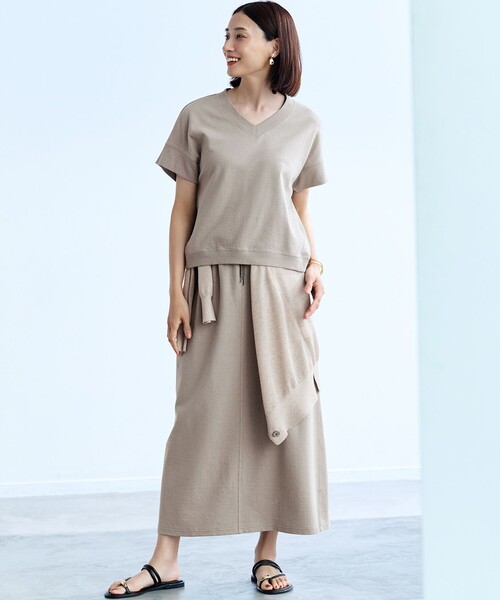 23区（ニジュウサンク）の「【CanCam10月号掲載/CLASSY.10月号掲載】シャイニーシアー カーディガン（カーディガン/ボレロ・レディース・ライトグレー系/ダークブラウン系/ベージュ系/ブラック系/ピンク系・38）」の13枚目の写真