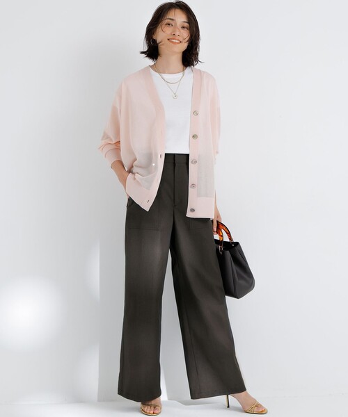 23区（ニジュウサンク）の「【CanCam10月号掲載/CLASSY.10月号掲載】シャイニーシアー カーディガン（カーディガン/ボレロ・レディース・ライトグレー系/ダークブラウン系/ベージュ系/ブラック系/ピンク系・38）」の16枚目の写真