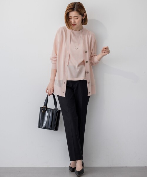 23区（ニジュウサンク）の「【CanCam10月号掲載/CLASSY.10月号掲載】シャイニーシアー カーディガン（カーディガン/ボレロ・レディース・ライトグレー系/ダークブラウン系/ベージュ系/ブラック系/ピンク系・38）」の18枚目の写真