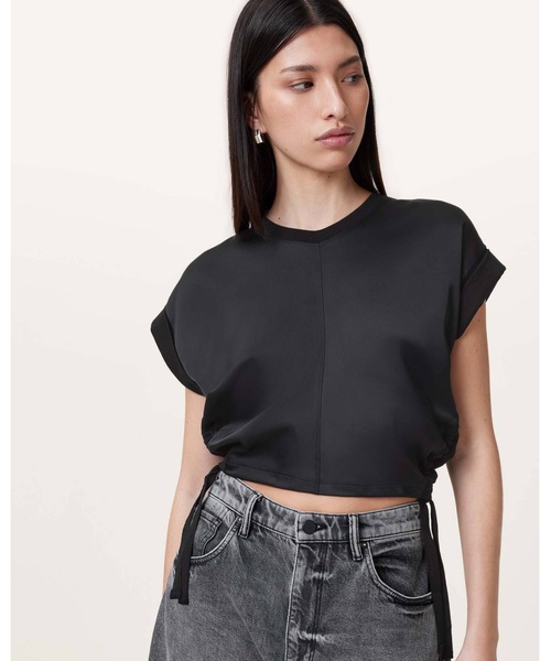 ALLSAINTS(オールセインツ)の「MIRA CROPPED SATIN DRAWCORD T-SHIRT | MIRA クロップド サテン ドローコード Tシャツ(Tシャツ/カットソー・レディース・ブラック・XS/S/M)」の3枚目の写真