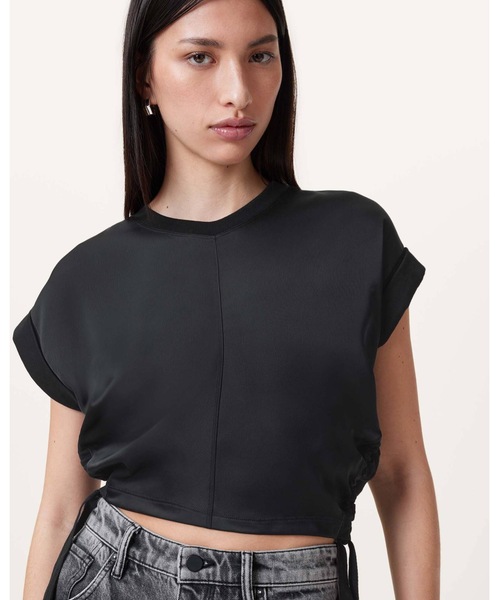 ALLSAINTS(オールセインツ)の「MIRA CROPPED SATIN DRAWCORD T-SHIRT | MIRA クロップド サテン ドローコード Tシャツ(Tシャツ/カットソー・レディース・ブラック・XS/S/M)」の6枚目の写真