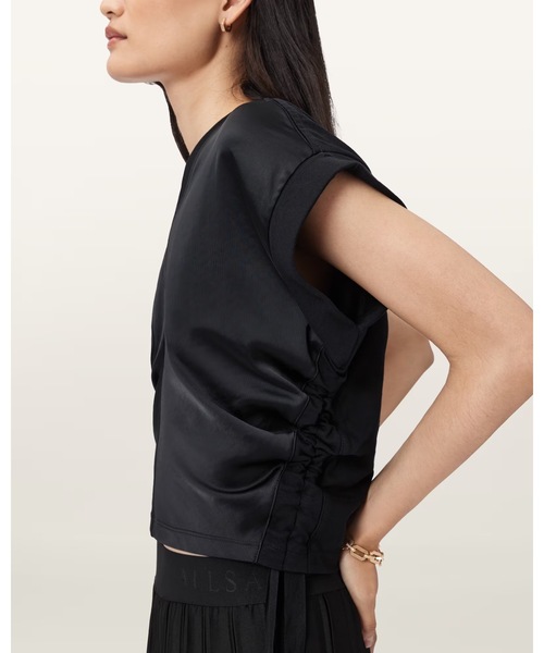 ALLSAINTS(オールセインツ)の「MIRA CROPPED SATIN DRAWCORD T-SHIRT | MIRA クロップド サテン ドローコード Tシャツ(Tシャツ/カットソー・レディース・ブラック・XS/S/M)」の12枚目の写真