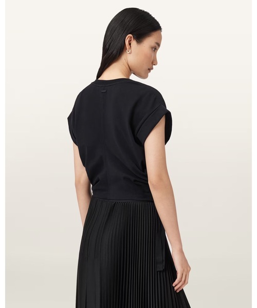 ALLSAINTS(オールセインツ)の「MIRA CROPPED SATIN DRAWCORD T-SHIRT | MIRA クロップド サテン ドローコード Tシャツ(Tシャツ/カットソー・レディース・ブラック・XS/S/M)」の15枚目の写真