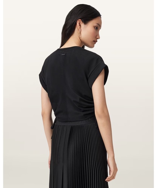 ALLSAINTS(オールセインツ)の「MIRA CROPPED SATIN DRAWCORD T-SHIRT | MIRA クロップド サテン ドローコード Tシャツ(Tシャツ/カットソー・レディース・ブラック・XS/S/M)」の16枚目の写真
