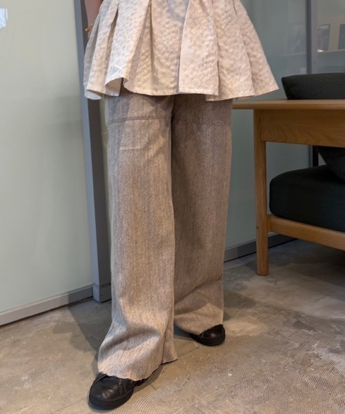 MAISON ELLIE(メゾンエリー)の「melange tweed cut off pants(スラックス・レディース・ベージュ/ブラック/グレー・FREE)」の22枚目の写真