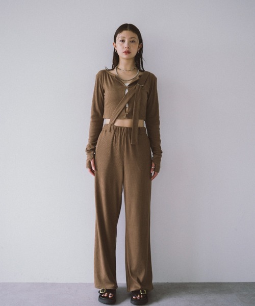 HANNE(アン)の「ショルダーベルトリブパンツ(その他パンツ・レディース・ベージュ/ブラック・SMALL/MEDIUM)」の9枚目の写真