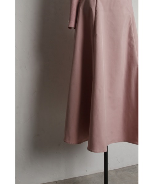 tocco closet(トッコ クローゼット)の「袖口パール付きアシメリブニットドッキングワンピース(ワンピース・レディース・ピンク/アイボリー/ブラック・M)」の6枚目の写真