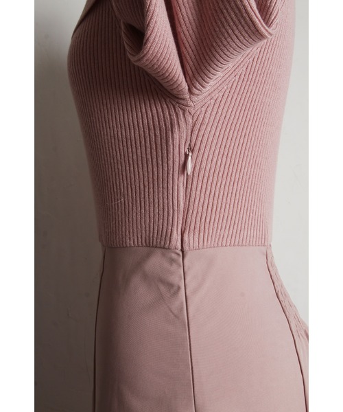 tocco closet(トッコ クローゼット)の「袖口パール付きアシメリブニットドッキングワンピース(ワンピース・レディース・ピンク/アイボリー/ブラック・M)」の9枚目の写真