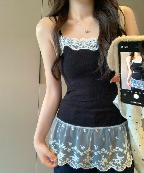 gossip！ロサンゼルス（ゴシップロサンゼルス）の「Y2K 【垢抜けレイヤードアイテム】  レースインナーキャミワンピース 重ねストラップドレス（キャミソール・レディース・ブラック/グレー/ホワイト・FREE）」の5枚目の写真