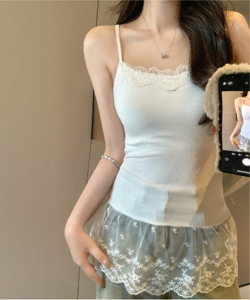 gossip！ロサンゼルス（ゴシップロサンゼルス）の「Y2K 【垢抜けレイヤードアイテム】  レースインナーキャミワンピース 重ねストラップドレス（キャミソール・レディース・ブラック/グレー/ホワイト・FREE）」の11枚目の写真