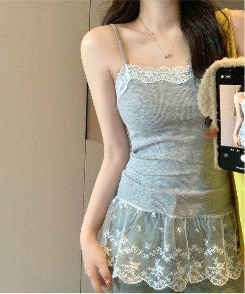 gossip！ロサンゼルス（ゴシップロサンゼルス）の「Y2K 【垢抜けレイヤードアイテム】  レースインナーキャミワンピース 重ねストラップドレス（キャミソール・レディース・ブラック/グレー/ホワイト・FREE）」の17枚目の写真