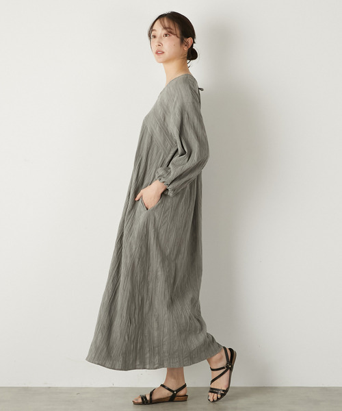 LOGEMENT DE CLAIRE（ロジュモンドクレール）の「【LOURMARIN】Vネックタックワンピース（ワンピース・レディース・ライトベージュ/ラベンダー/ライトグレー・FREE）」の19枚目の写真