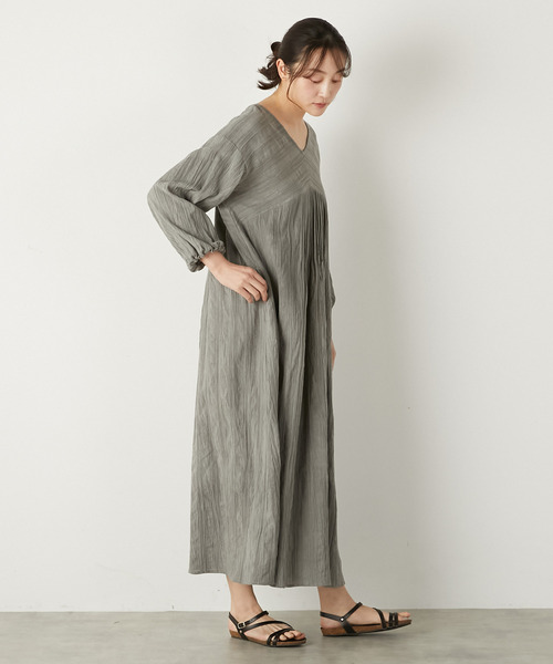 LOGEMENT DE CLAIRE（ロジュモンドクレール）の「【LOURMARIN】Vネックタックワンピース（ワンピース・レディース・ライトベージュ/ラベンダー/ライトグレー・FREE）」の22枚目の写真