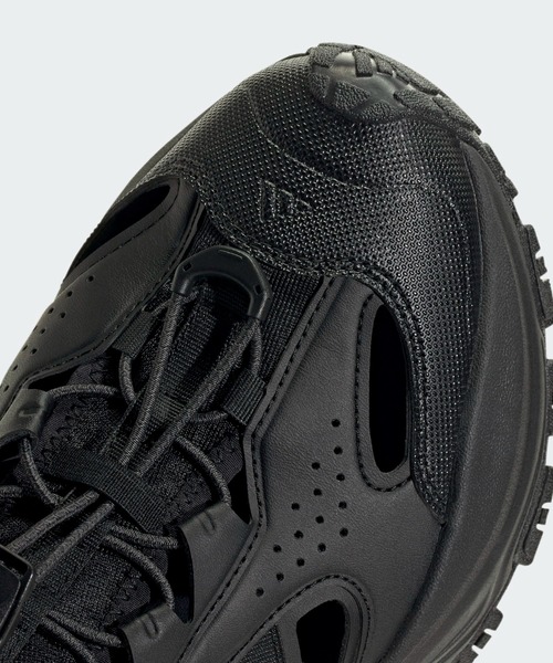 adidas（アディダス）の「スニーカーサンダル / Sneaker Sandal