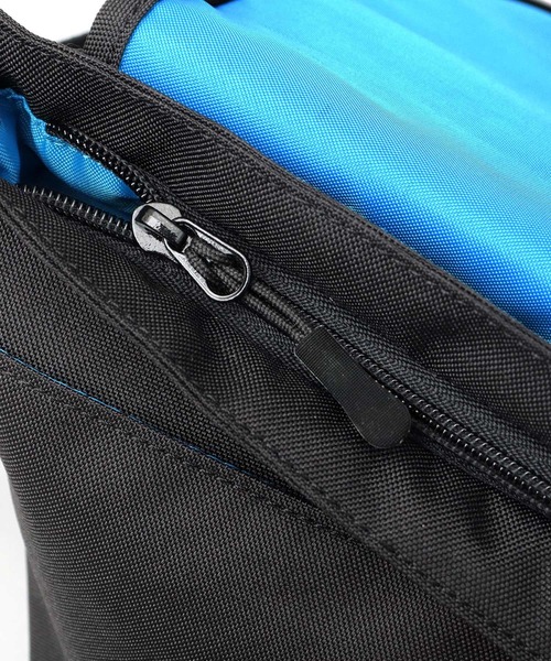 UCLA(ユーシーエルエー)の「UCLA 縦型 フラップ ミニショルダーバッグ ジョー ラバーチャーム付き(ショルダーバッグ・メンズ・ブラック・FREE)」の21枚目の写真