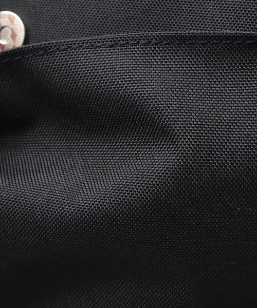 UCLA(ユーシーエルエー)の「UCLA 縦型 フラップ ミニショルダーバッグ ジョー ラバーチャーム付き(ショルダーバッグ・メンズ・ブラック・FREE)」の19枚目の写真