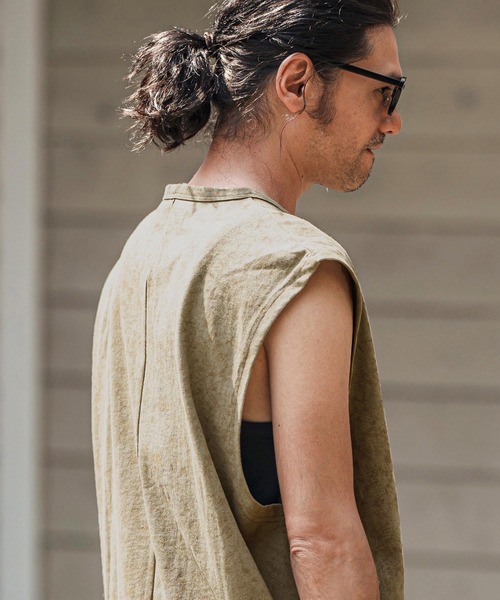 CAMBIO（カンビオ）の「mta566- Uneven Dyed Print Sleeveless Cut sew ノースリーブカットソー（タンクトップ・メンズ・ブラック/レッド/カーキ・M/L）」の18枚目の写真