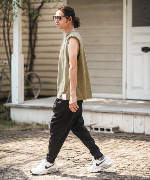 CAMBIO（カンビオ）の「mta566- Uneven Dyed Print Sleeveless Cut sew ノースリーブカットソー（タンクトップ・メンズ・ブラック/レッド/カーキ・M/L）」の21枚目の写真