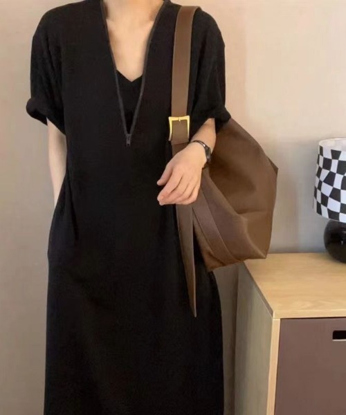 deux amour（ドゥーザムール）の「ハーフジップロングワンピース（ワンピース・レディース・カーキ/グレー/ブラック・FREE）」の5枚目の写真