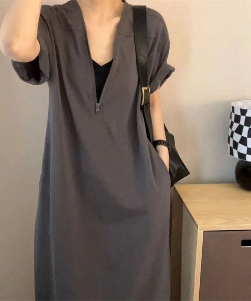 deux amour（ドゥーザムール）の「ハーフジップロングワンピース（ワンピース・レディース・カーキ/グレー/ブラック・FREE）」の9枚目の写真