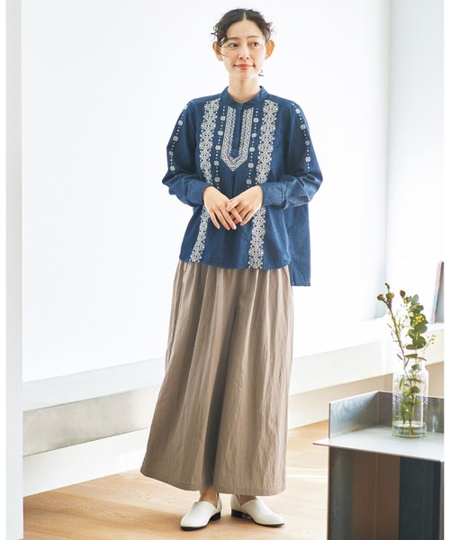 and myera(アンド マイラ)の「and myera 大人なキュロットパンツ(その他パンツ・レディース・ベージュ・L/M/LL/S)」の2枚目の写真