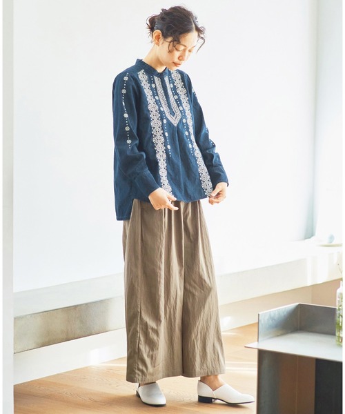and myera(アンド マイラ)の「and myera 大人なキュロットパンツ(その他パンツ・レディース・ベージュ・L/M/LL/S)」の3枚目の写真
