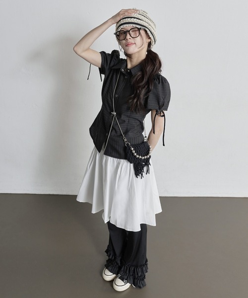 UNE MANSION(ユヌマンション)の「【レイヤード用パンツ】ユニークティアードバレエコアフリルリブハイウエストブーツカットロングパンツ(その他パンツ・レディース・ブラック/クリーム・FREE)」の19枚目の写真