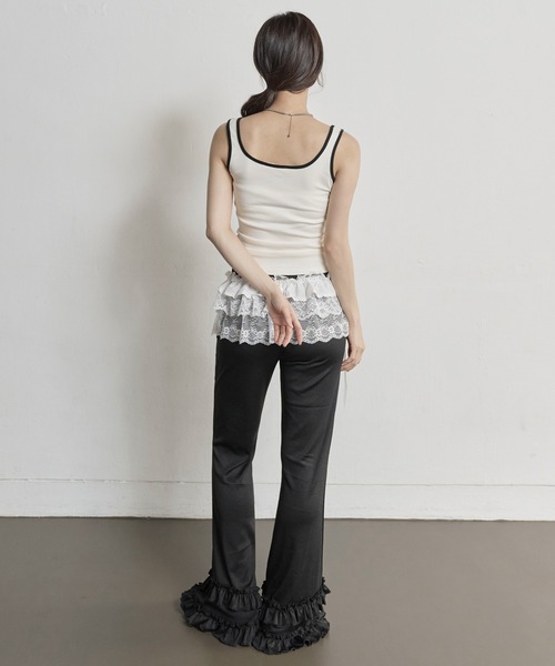 UNE MANSION(ユヌマンション)の「【レイヤード用パンツ】ユニークティアードバレエコアフリルリブハイウエストブーツカットロングパンツ(その他パンツ・レディース・ブラック/クリーム・FREE)」の13枚目の写真